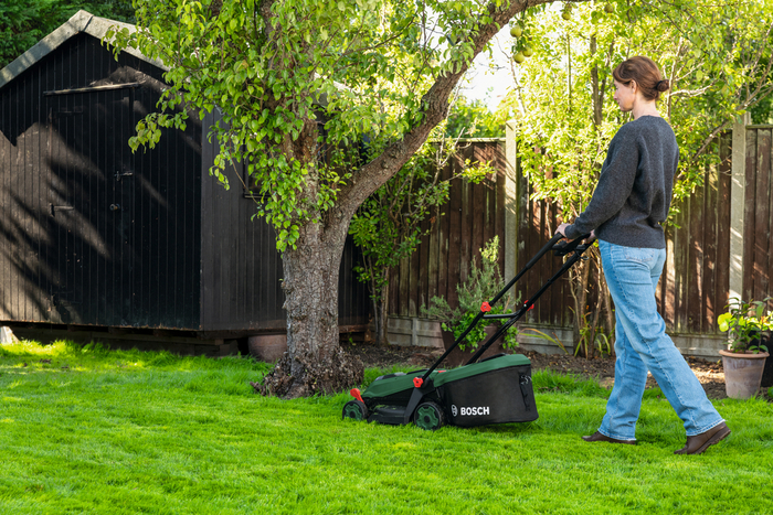 Bosch Akku Rotak 3-i-1-plæneklipper 18 V 5,0 Ah